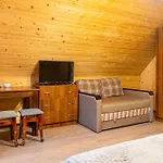 Hotel хатинка у румуна Tatariv