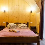 хатинка у румуна Hotel *