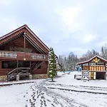 хатинка у румуна Hotel Tatariv