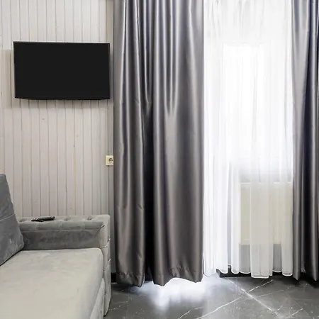 Hotel хатинка у румуна *