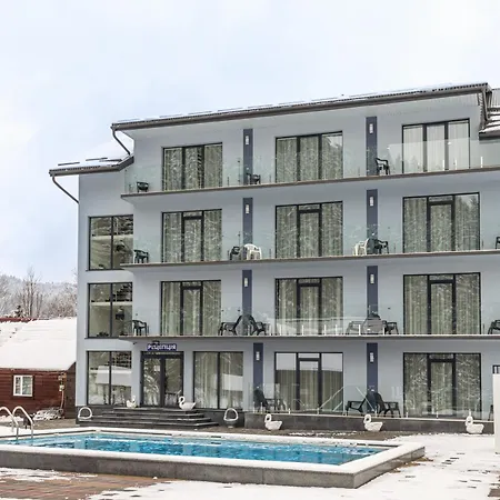хатинка у румуна Otel Tatariv