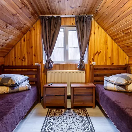 хатинка у румуна Hotel *