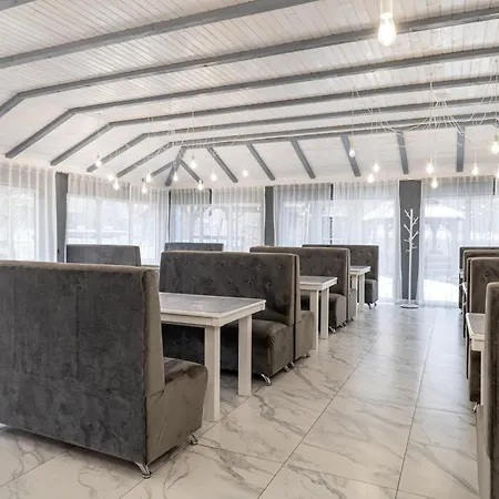 Hotel хатинка у румуна *