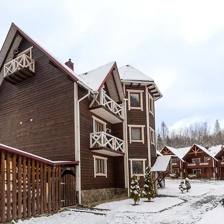 хатинка у румуна Hotel Tatariv