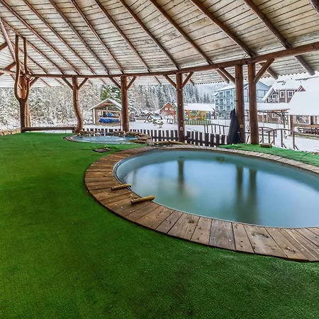 Hotel хатинка у румуна