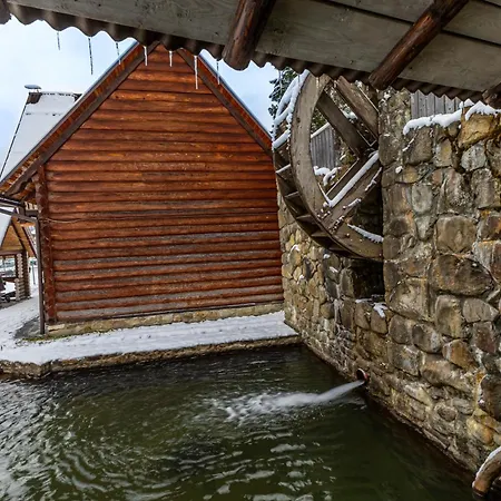 хатинка у румуна Hotel *
