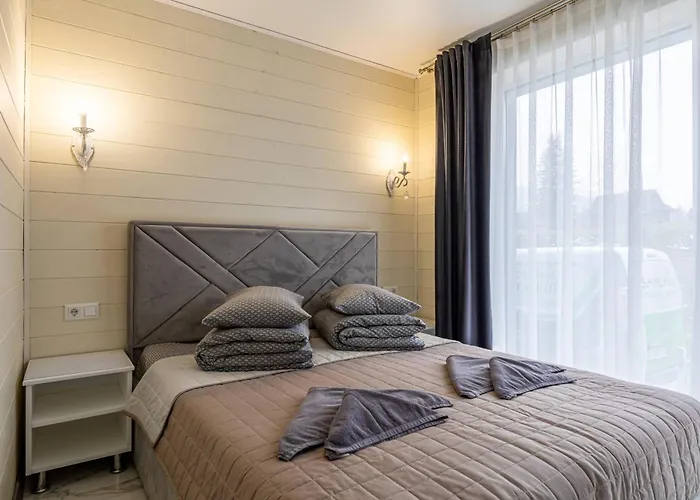 хатинка у румуна Otel *