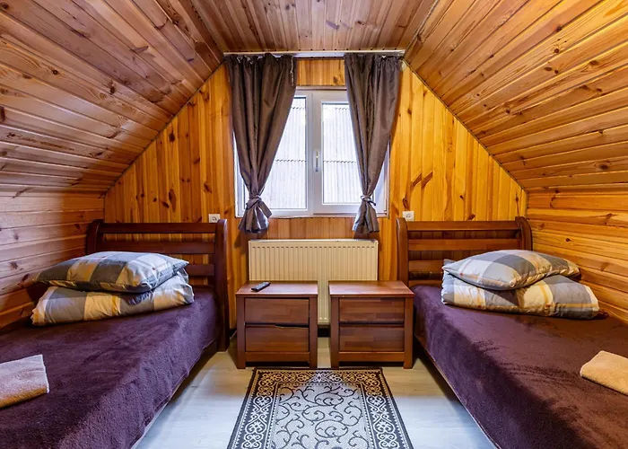 хатинка у румуна Otel *