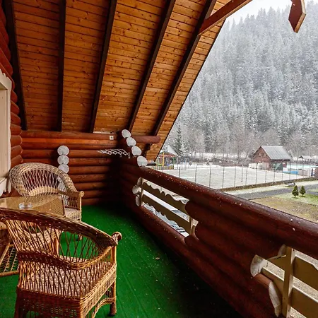 хатинка у румуна Tatariv