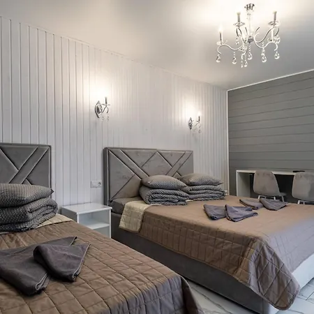 хатинка у румуна Hotel