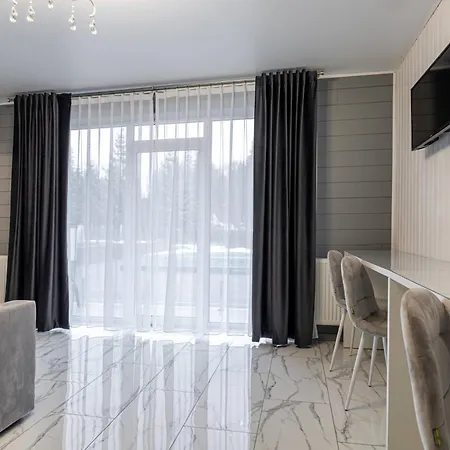 Hotel хатинка у румуна Tatariv