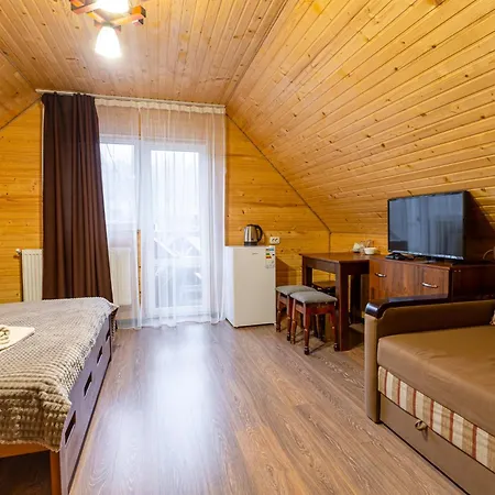 хатинка у румуна Tatariv