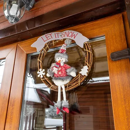 хатинка у румуна Hotel